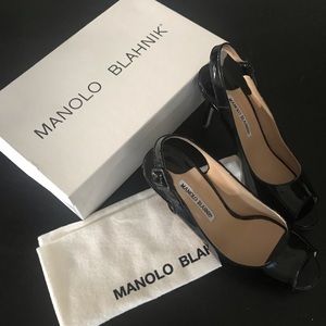Manolo Blahnik “Score” Pumps, size 37.5